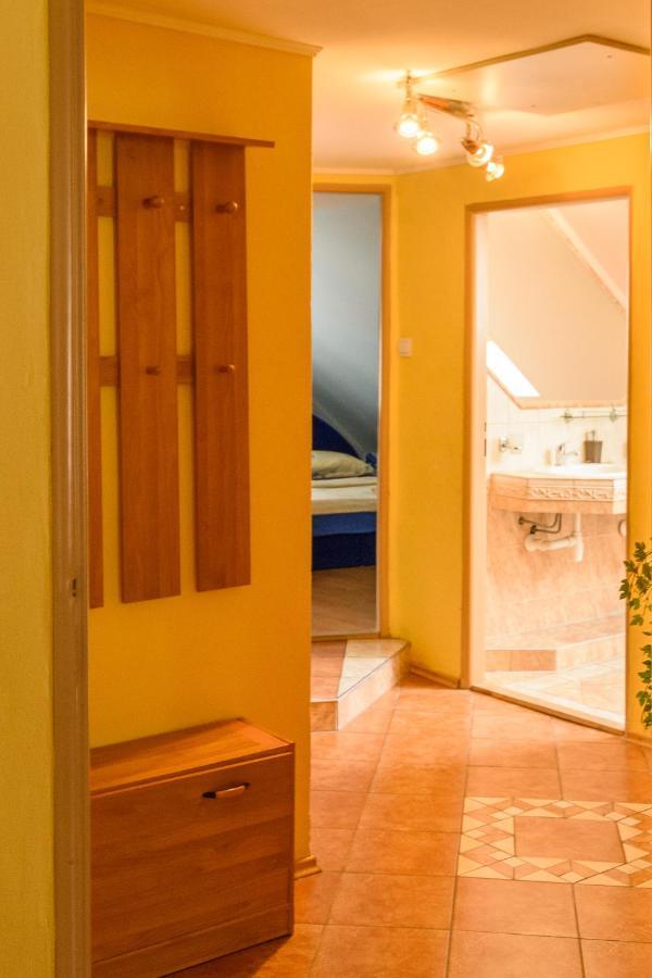 Apartman Elegant Bešeňová Exterior foto